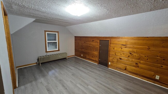 Photo - 238 MacArthur St E Unit 2