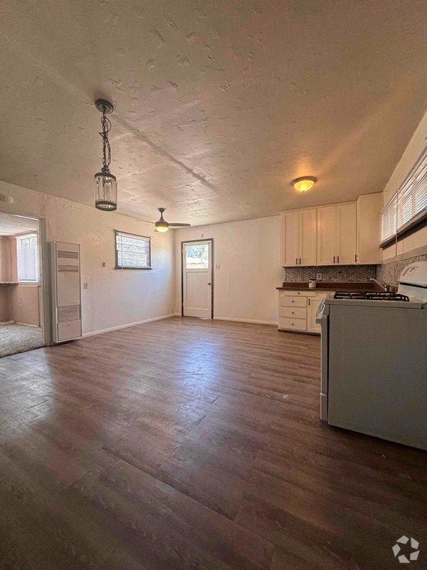 Building Photo - 3731 Polk St Rental