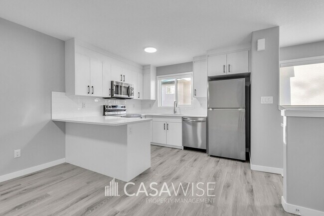 Photo - 11331-11126 126 St NW Unit GS