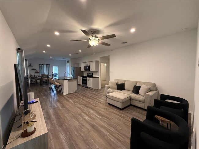 Photo - 5607 Redstone Gardens Dr