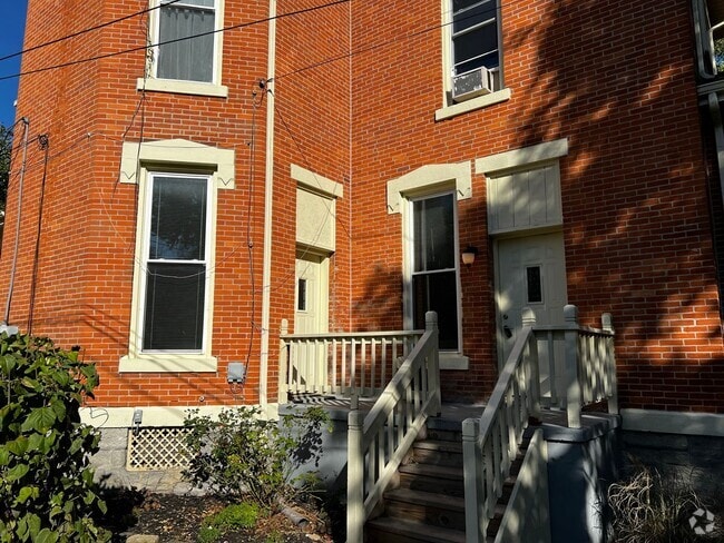 Building Photo - Beautiful Apartment Near Downtown Delaware Unit 81 Park Ave
