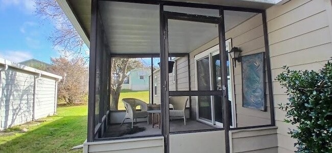 Photo - 1725 Hilton Head Blvd