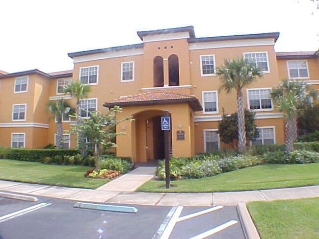 Building Photo - 5459 Vineland Rd Unit 4104
