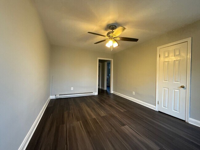 Photo - 1628 Plum St Unit Apt B