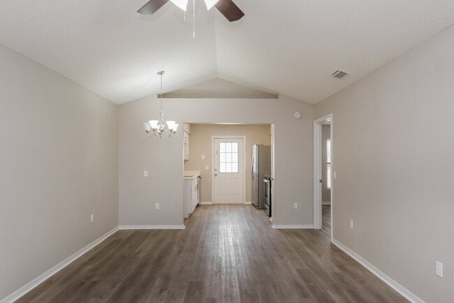 Photo - 8308 Hedgeway Pl