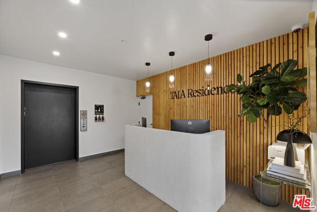 Photo - 725 N Alfred St Unit 109