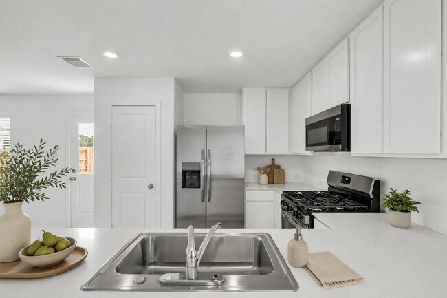 Photo - 254 Forest W St