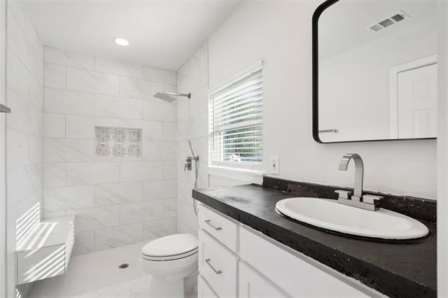 Photo - 4024 Carolyn Rd