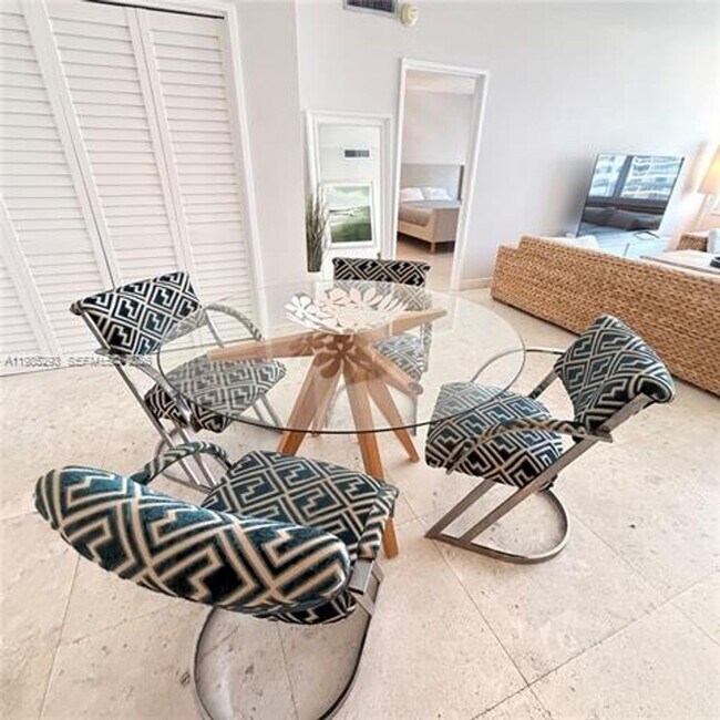 Photo - 5700 Collins Ave Unidad 5700 Collins Ave appt 11A