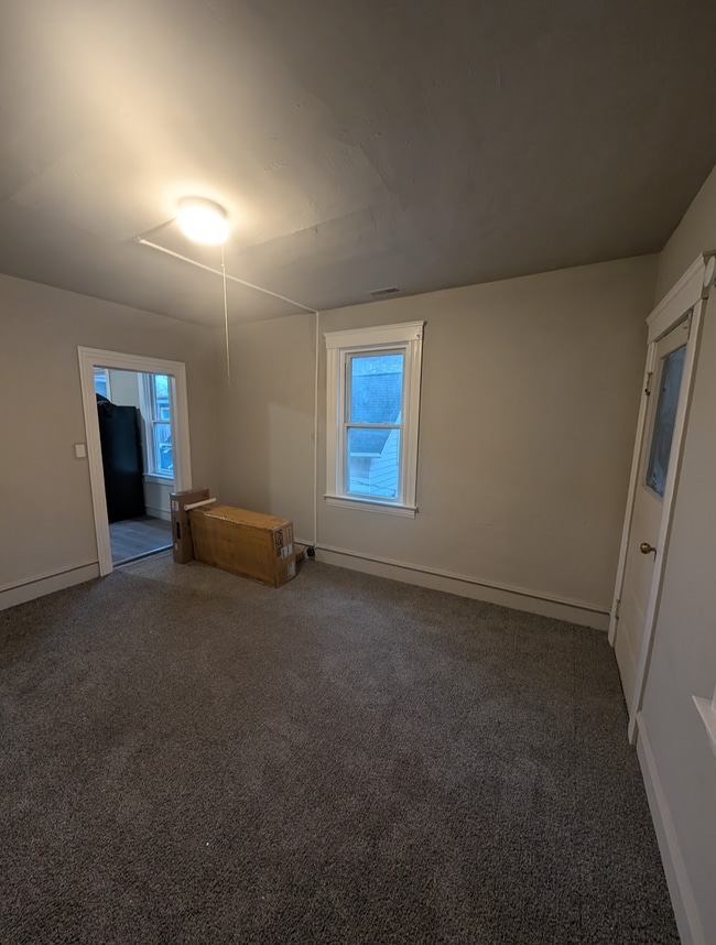 1169 E 60th St Unit 3