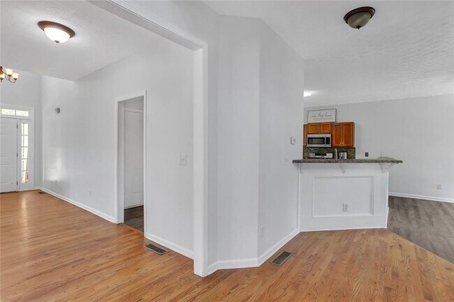 Photo - 4491 Plantation Mill Tr NE