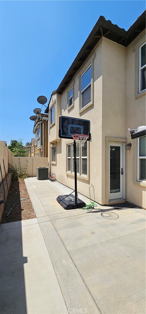 Photo - 14585 Baylor Ave