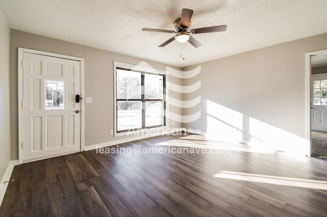 Photo - 4935 Lisa Ct