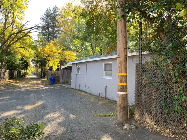 Photo - 800 Locust St Unit 1/2
