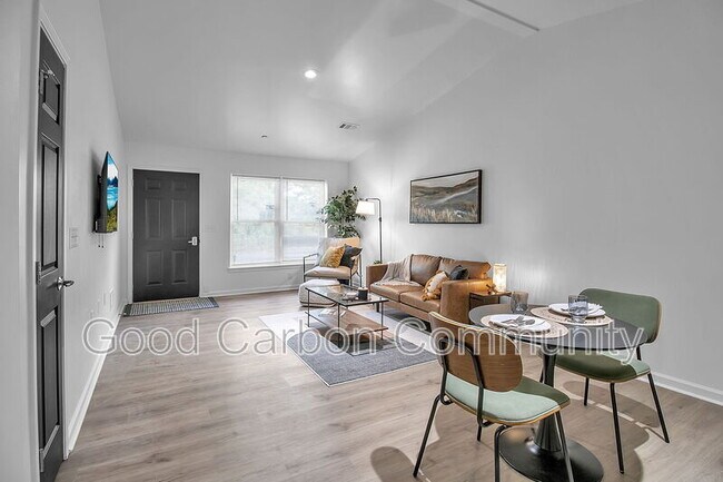 Photo - 7008 Erie Rd Unidad 2 Bedroom