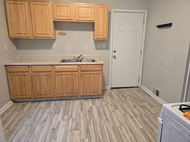 Photo - 3713 E 151st St Unit DN