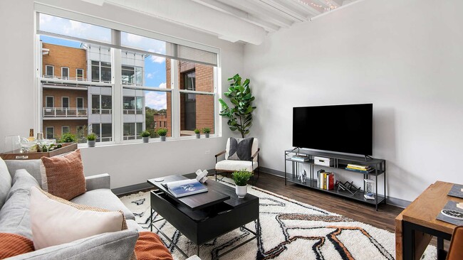 Building Photo - 949 W Dakin St Unit 318