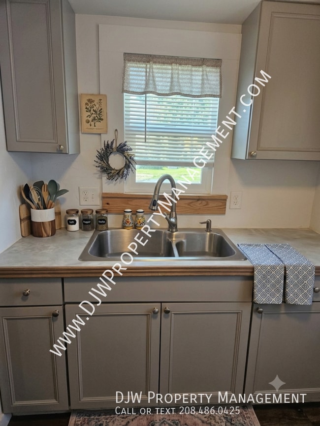 Photo - 424 5th Ave S