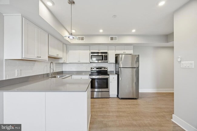 Photo - 502 Gerhard St Unit B