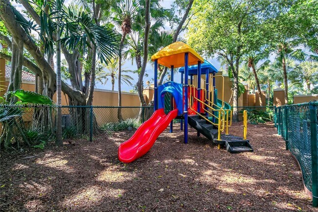 Photo - 19701 E Country Club Dr Unidad 5107