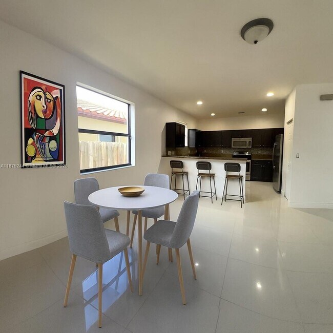 Photo - 742 SE 34th Ave