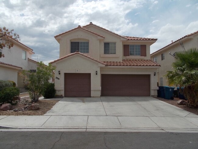 Spacious 4-Bedroom Home with Pool & 3-Car ... - Spacious 4-Bedroom Home with Pool & 3-Car ...