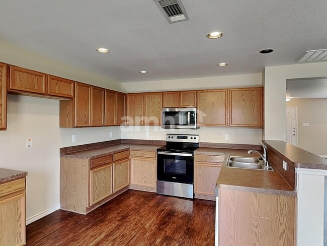 5459 Montague Ln