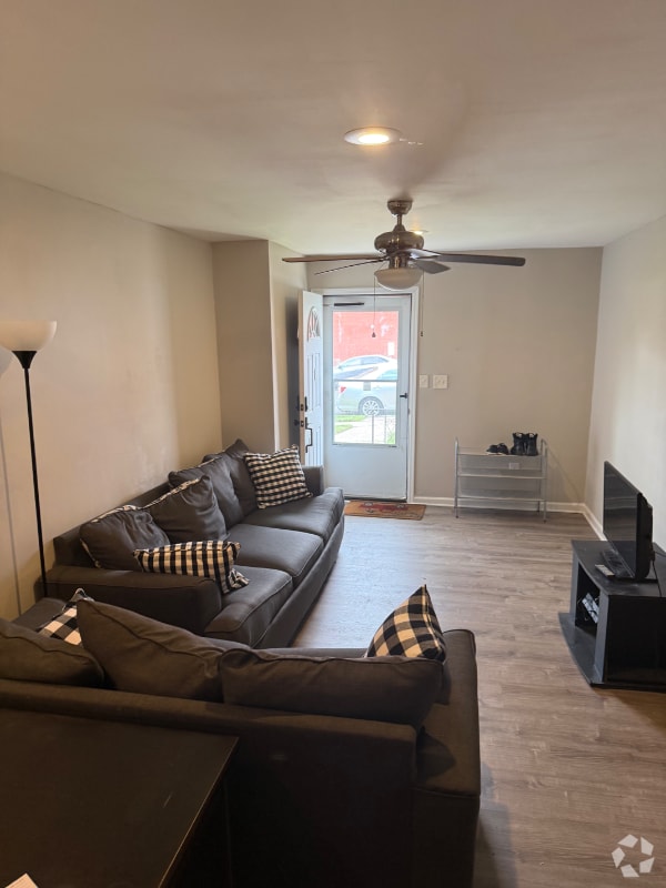 Building Photo - 179 Sheridan Ave Rental