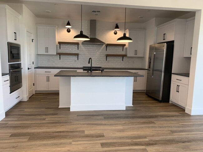 Brand NEW 4 bedroom 1 story home Rancho Co... - Brand NEW 4 bedroom 1 story home Rancho Co...