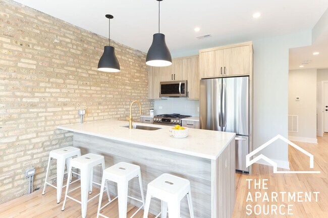 Photo - 2541 N Campbell Ave Unit 1