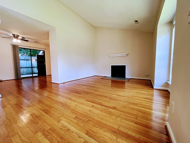 Photo - 6828 Ray Rd Unidad Suite A