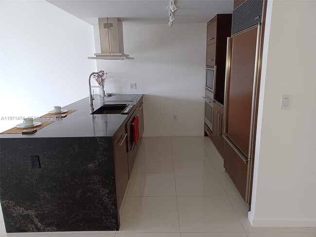 Photo - 495 Brickell Ave Unidad 509