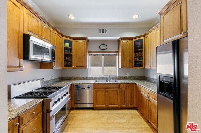 Photo - 11840 Dorothy St Unit 402