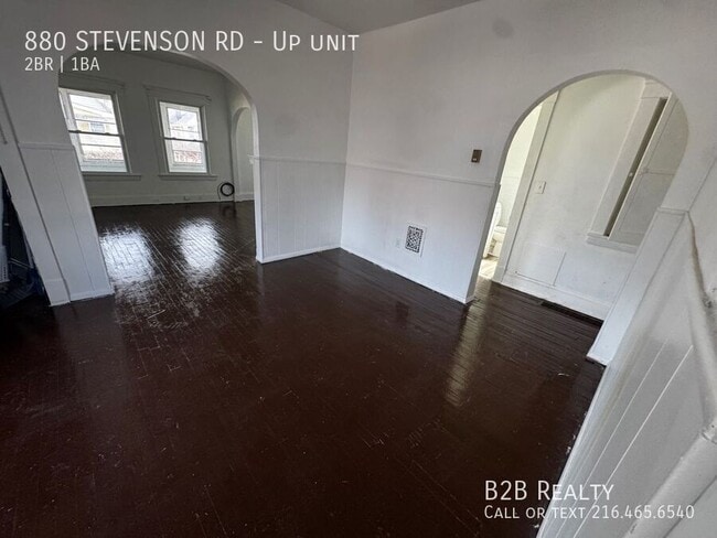 Photo - 880 Stevenson Rd Unit Up