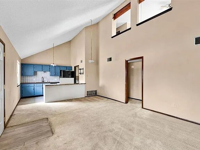 Photo - 2 Bed, 2 Bath Townhome | 1,600 Sq Ft | Near 52nd Gate