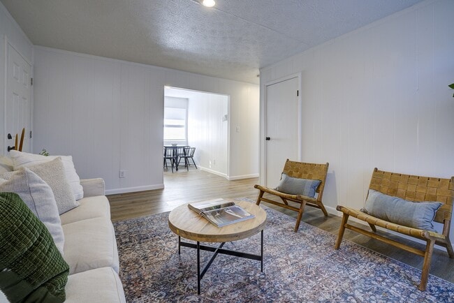 Photo - Carolina Drive - Greenville - 822