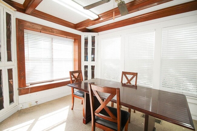 Photo - 752 Dalzell St