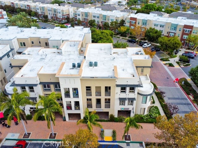 Building Photo - 15 Vantis Dr