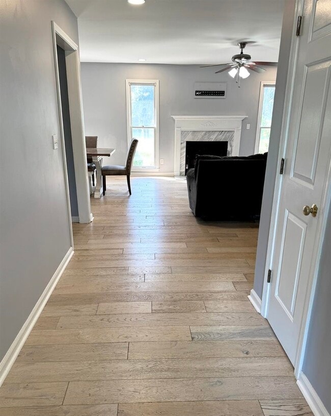 Photo - 181 Saddlebrook Way