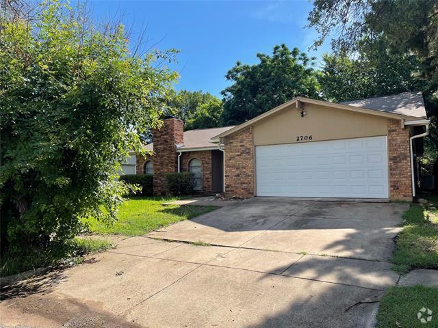 Building Photo - 2706 Treeview Dr Rental