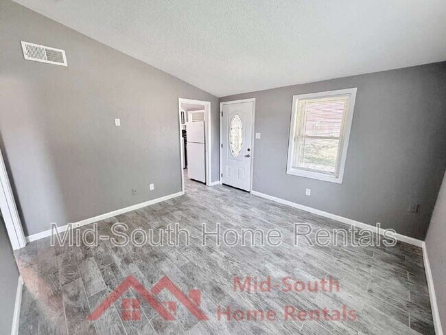 1775 Colonial Hills Dr