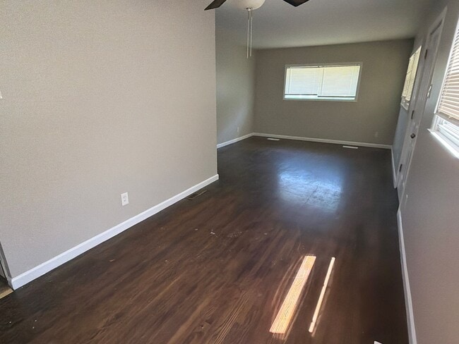 Photo - 457 Shepley Dr