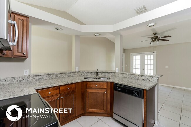 Photo - 2041 Claremont Dr