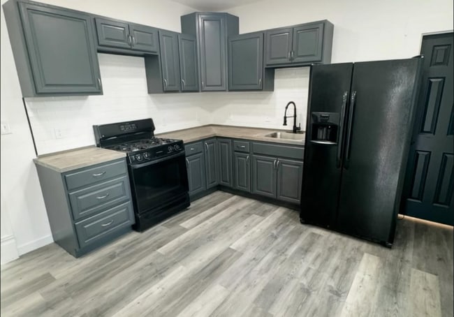 Photo - 908 W Colorado Ave