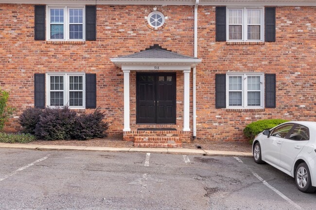 Photo - 918 McAlway Rd