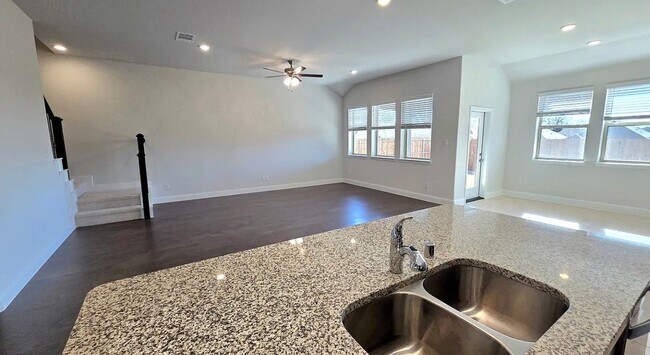 Photo - 3029 Hollybrook Ln