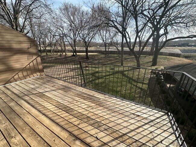 Photo - 2 Bed/2 Bath 2nd Floor Condo