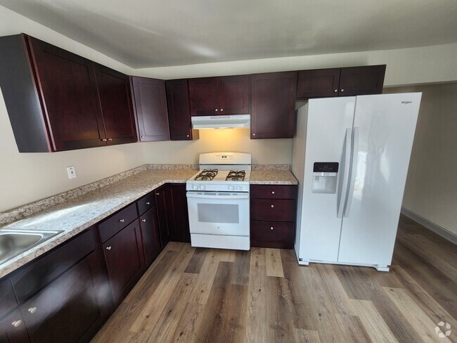 Building Photo - 2 Katherine Ave Unit 2 Katherine Ave Rental