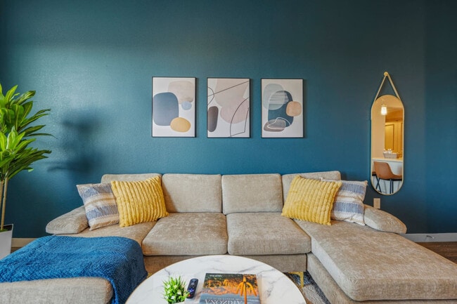 Photo - 711 W Broadway Rd Unit ID1366978P