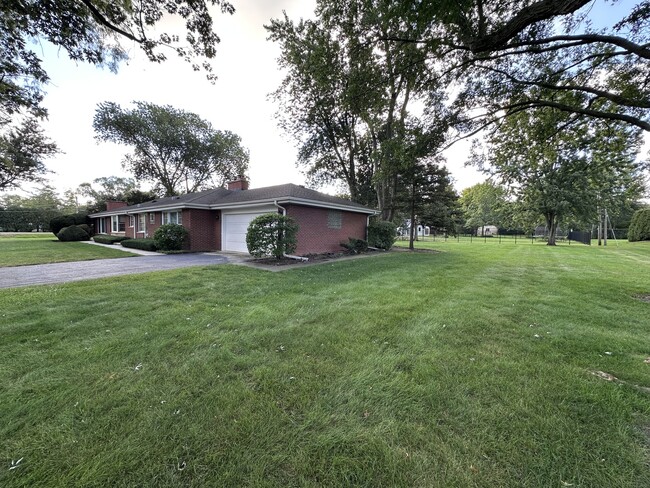 Photo - 2300 Landwehr Rd